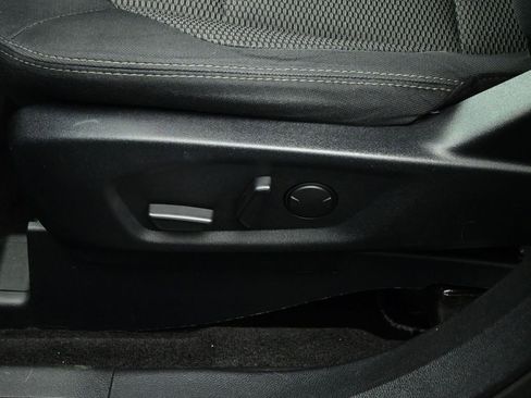 Used 2019 Ford Explorer XLT image 58