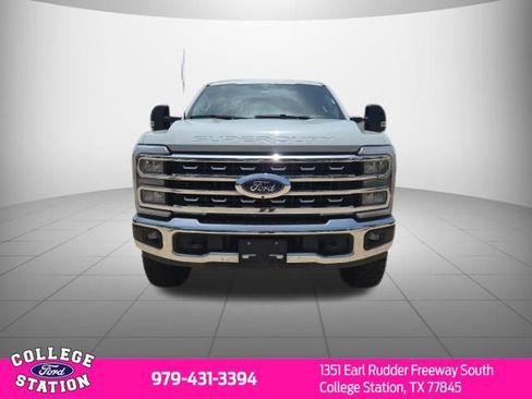 Used 2025 Ford F250 Lariat w/ Tremor Off-Road Package AWD/4WD image 2