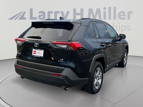 Certified 2025 Toyota RAV4 LE AWD/4WD image 5
