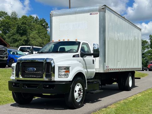 Used 2023 Ford F650 2WD Regular Cab Super Duty image 1