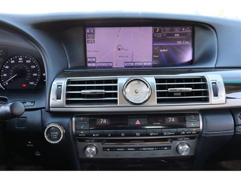 Used 2013 Lexus LS 460 AWD image 28