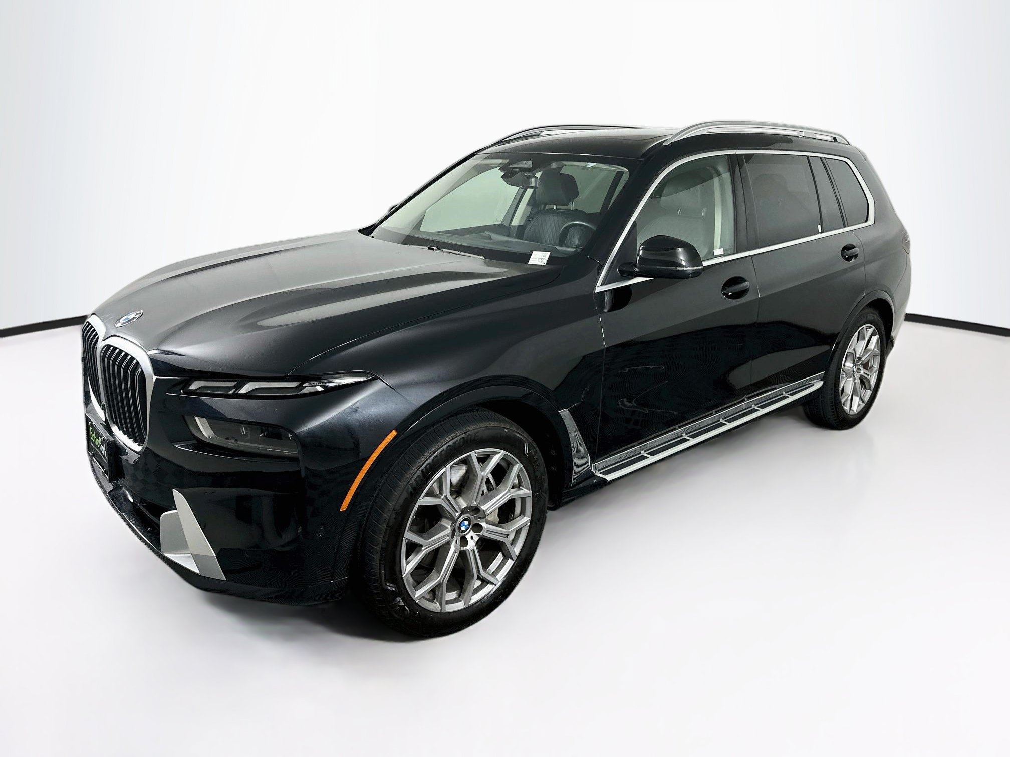 Used 2025 BMW X7 xDrive40i AWD/4WD image 3