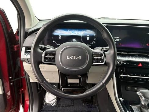 Used 2024 Kia Carnival SX Prestige FWD image 15