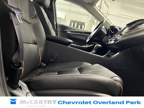Used 2017 Chevrolet Impala Premier w/ Enhanced Convenience Package FWD image 31