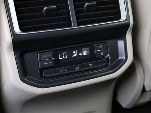 New 2026 Volkswagen Atlas SE image 23