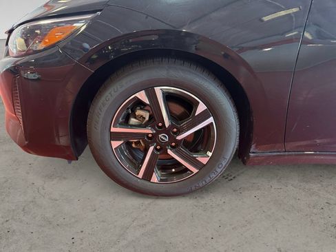 Used 2025 Nissan Sentra SV FWD image 14