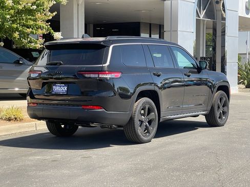 New 2026 Jeep Grand Cherokee L Limited w/ Limited Altitude Package AWD/4WD image 4