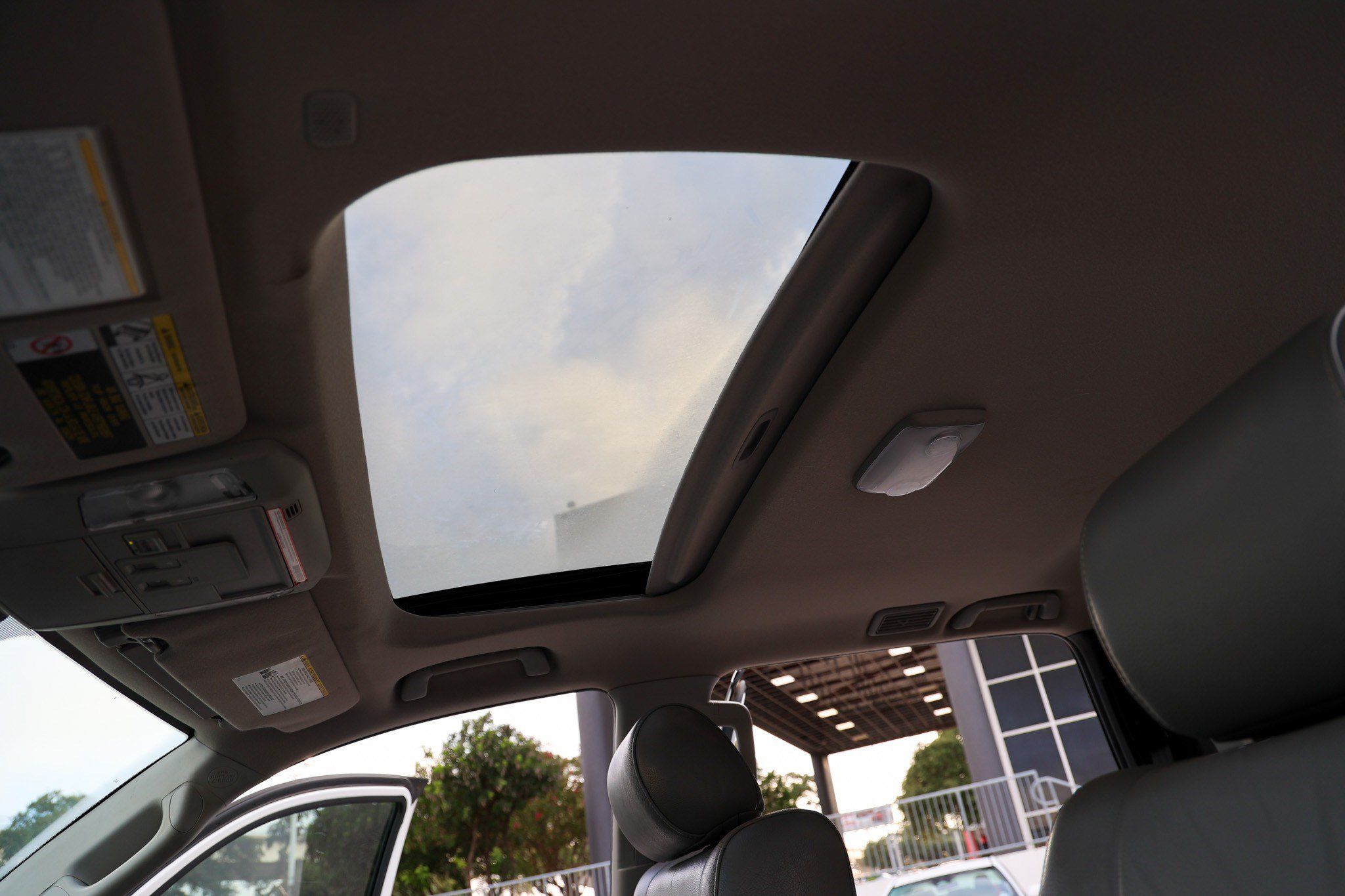 Used 2020 Toyota Sequoia Limited w/ Safety & Convenience Package AWD/4WD image 30