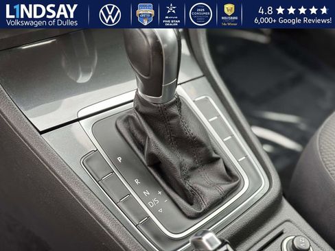 Used 2018 Volkswagen Golf S image 18