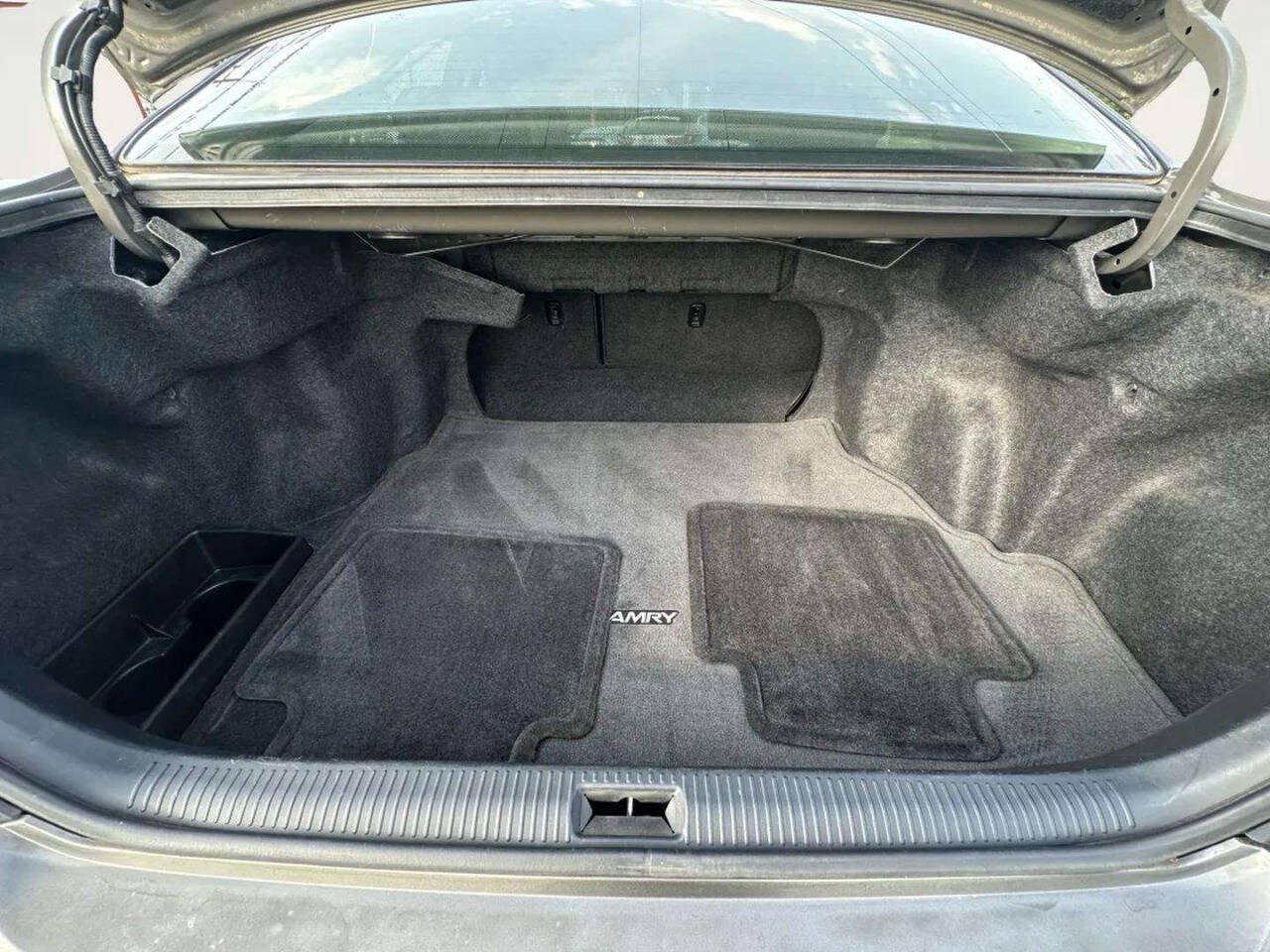 Used 2002 Toyota Camry SE FWD image 10