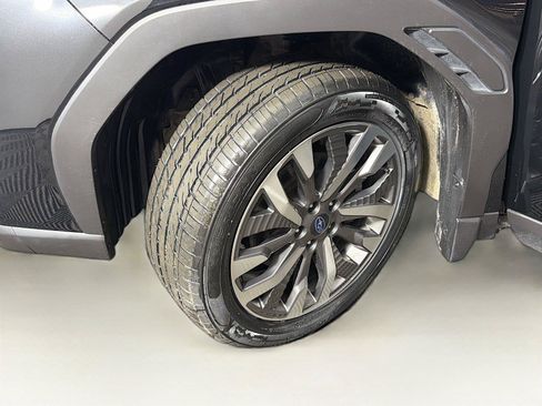 Used 2025 Subaru Forester Touring AWD/4WD image 37