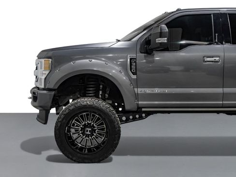 Used 2022 Ford F350 Limited image 10