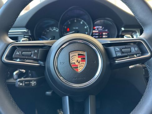 Used 2025 Porsche Macan AWD/4WD image 24