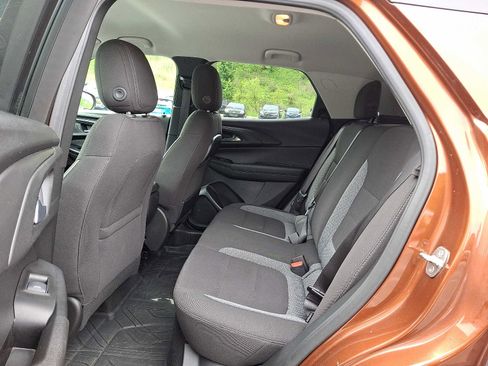 Used 2021 Chevrolet TrailBlazer LT w/ Driver Confidence Package FWD image 10