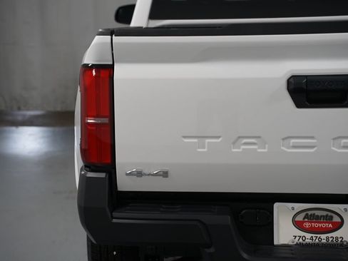 Certified 2025 Toyota Tacoma SR AWD/4WD image 10