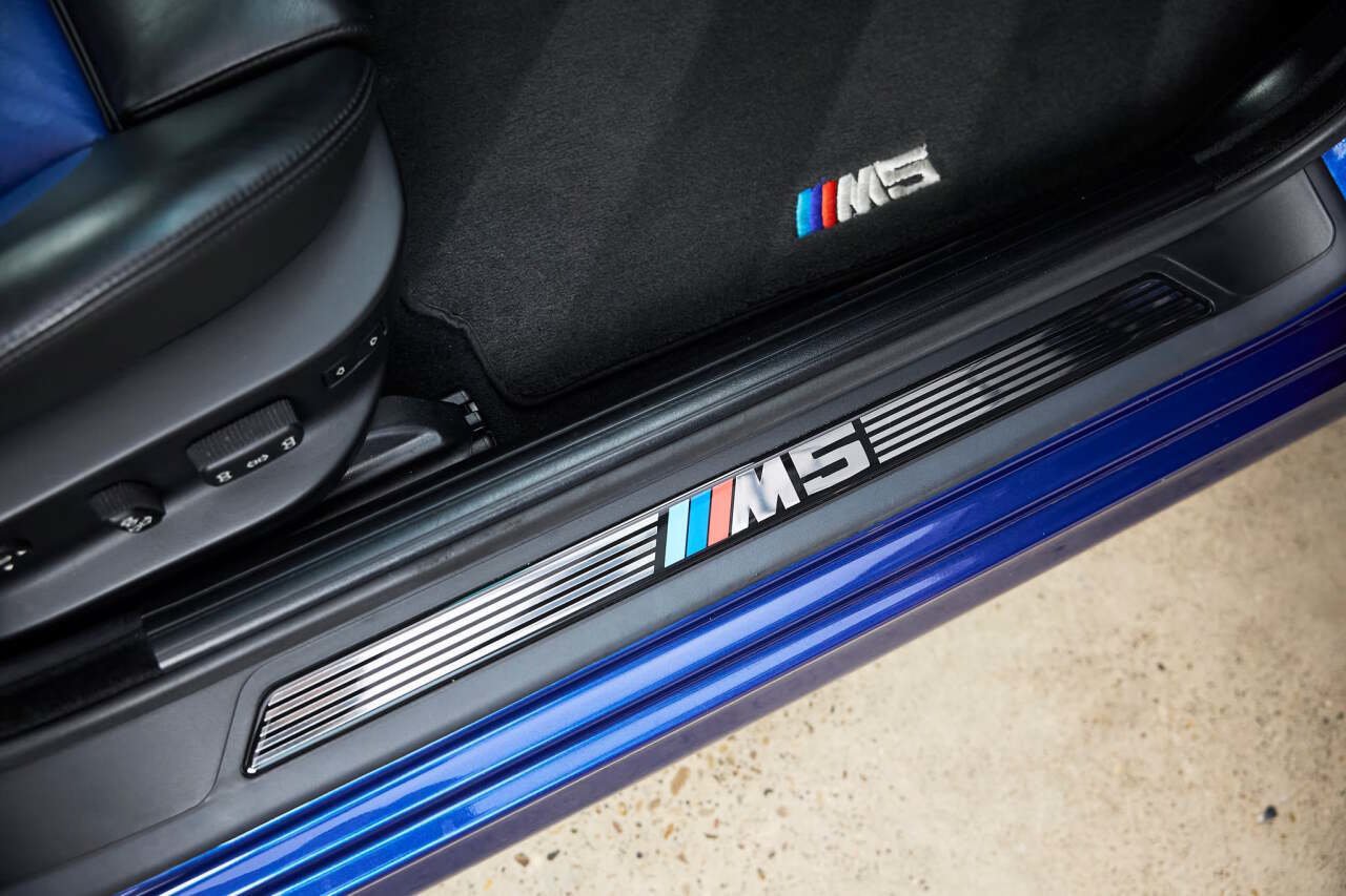 Used 2002 BMW M5 RWD image 81