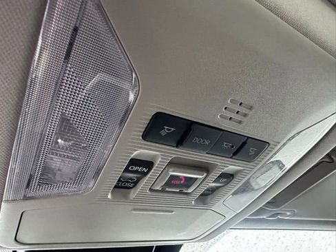 Used 2022 Toyota RAV4 XLE w/ Convenience Package image 31