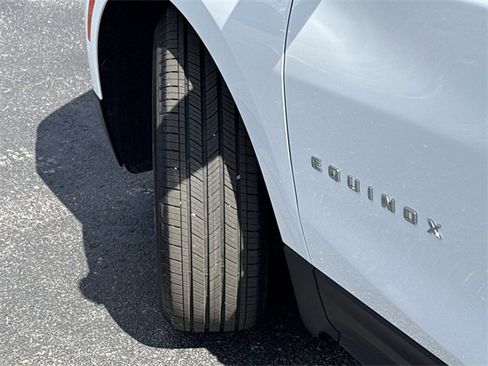 Used 2024 Chevrolet Equinox LT image 47