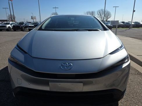 Used 2024 Toyota Prius LE image 2