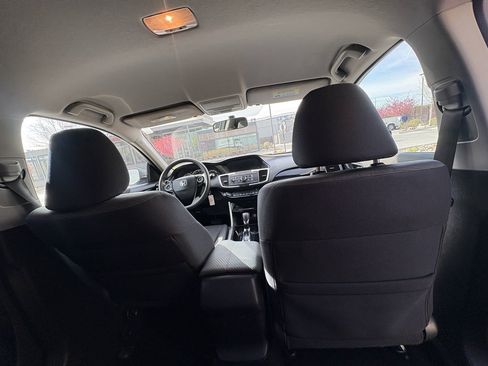Used 2017 Honda Accord LX image 26