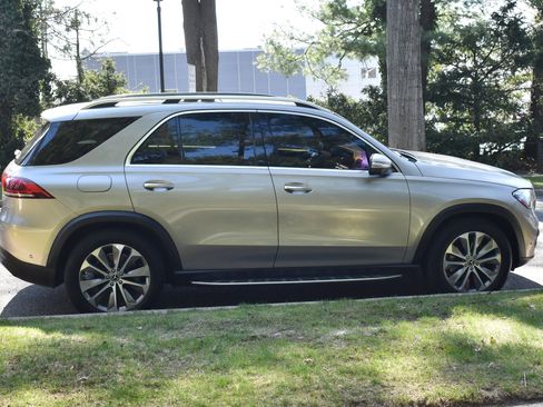 Used 2020 Mercedes-Benz GLE 350 4MATIC image 8