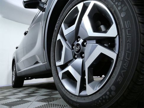 Used 2024 Hyundai Palisade Limited image 2