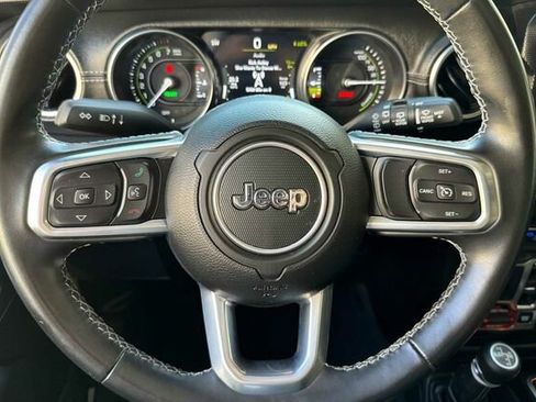 Used 2022 Jeep Wrangler Unlimited Rubicon 4xe image 21