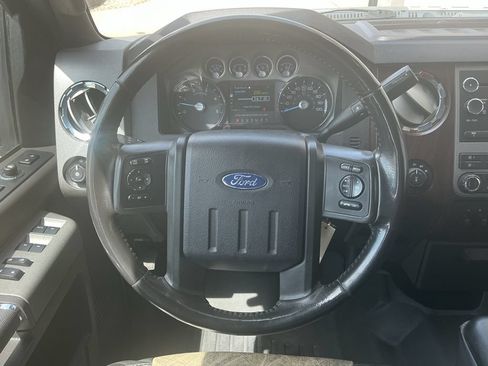 Used 2011 Ford F250 Lariat w/ Lariat Interior Pkg AWD/4WD image 12