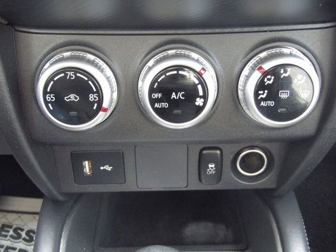 Used 2023 Mitsubishi Outlander Sport SE image 24