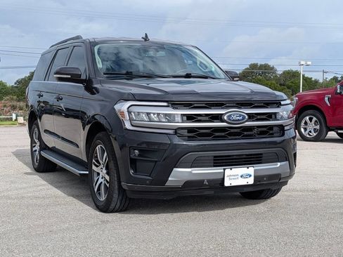 Certified 2022 Ford Expedition XLT RWD image 1