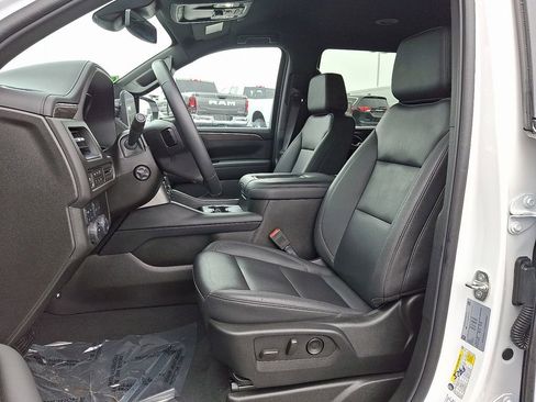 Used 2024 Chevrolet Tahoe Z71 w/ Luxury Package image 15