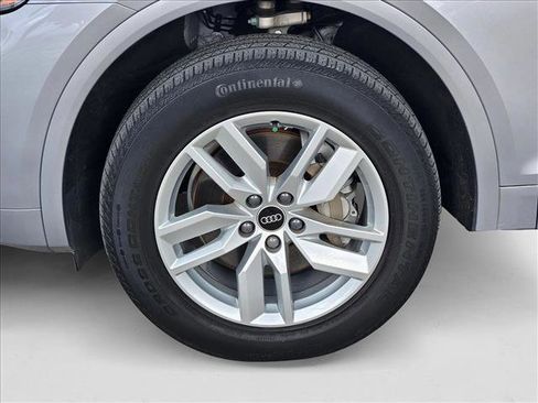 Used 2023 Audi Q5 2.0T Premium w/ Convenience Package image 21