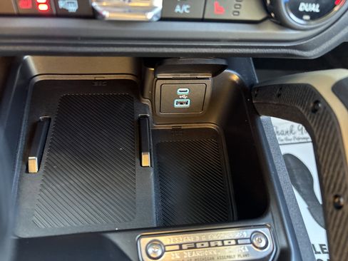 New 2025 Ford Bronco Badlands image 30