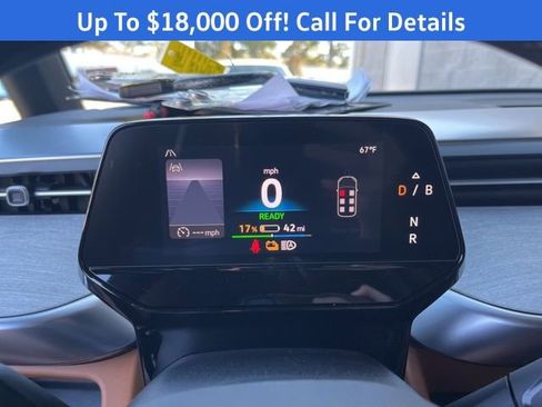 New 2025 Volkswagen ID. Buzz Pro S Plus image 32