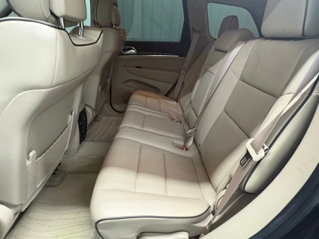 Used 2014 Jeep Grand Cherokee Overland w/ Advanced Technology Group AWD/4WD image 13