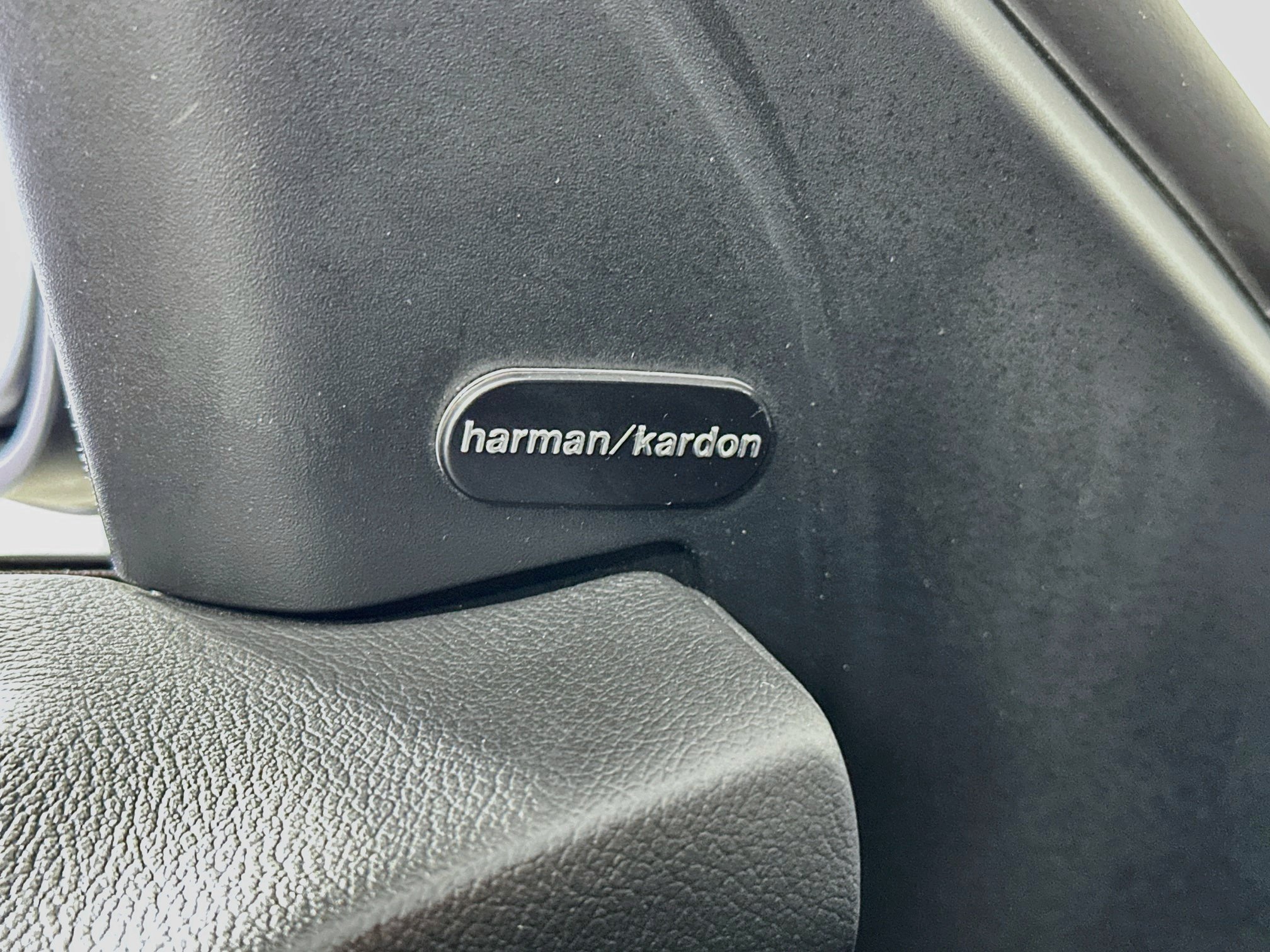 Used 2023 Chrysler 300 C RWD image 19