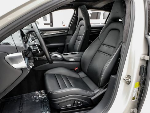 Used 2023 Porsche Panamera Turbo S image 29