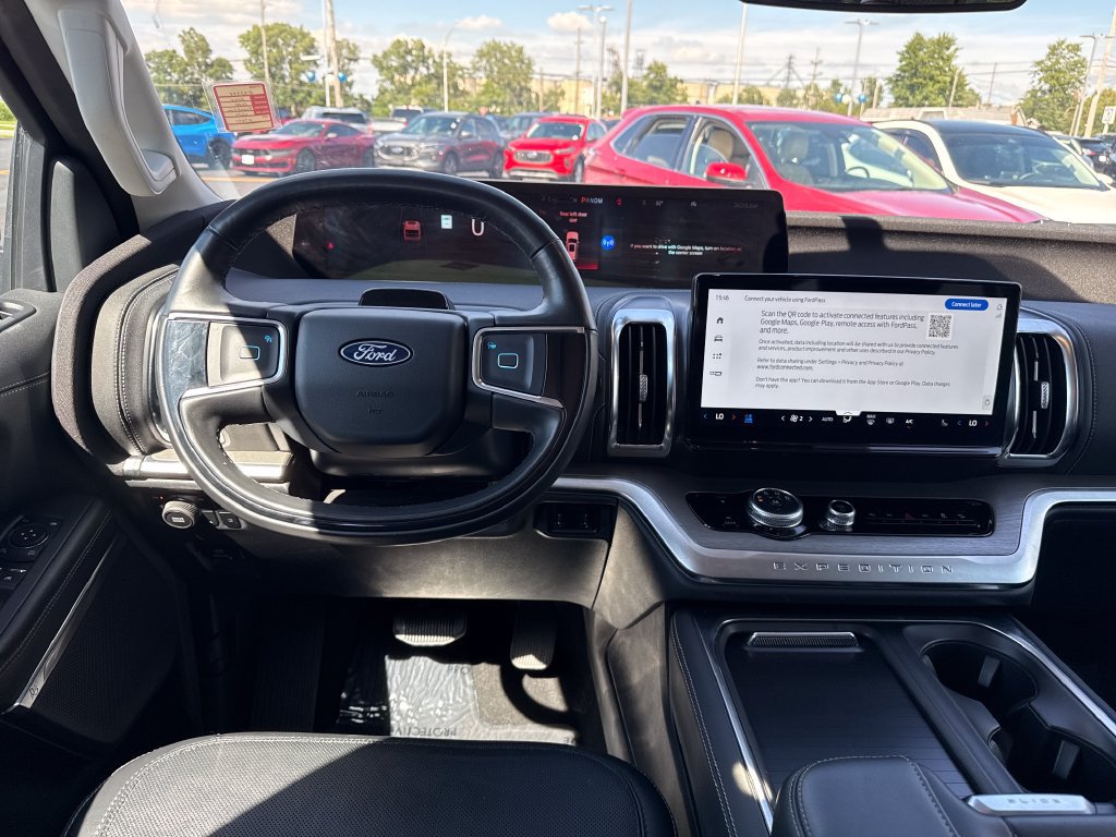 Used 2025 Ford Expedition Max Platinum AWD/4WD image 10