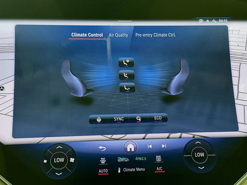 Certified 2022 Mercedes-Benz EQS 580 4MATIC Sedan image 17