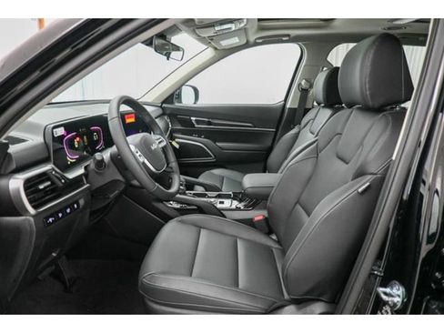 New 2025 Kia Telluride S image 21