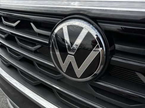Certified 2024 Volkswagen Atlas Cross Sport SE w/ Black Wheel Package AWD/4WD image 29