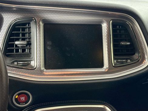 Used 2015 Dodge Challenger SRT Hellcat image 12