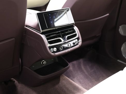 Used 2023 Bentley Bentayga Extended Wheelbase AWD/4WD image 81
