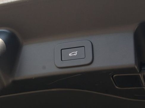 New 2026 Jaguar F-PACE R-Dynamic S image 13