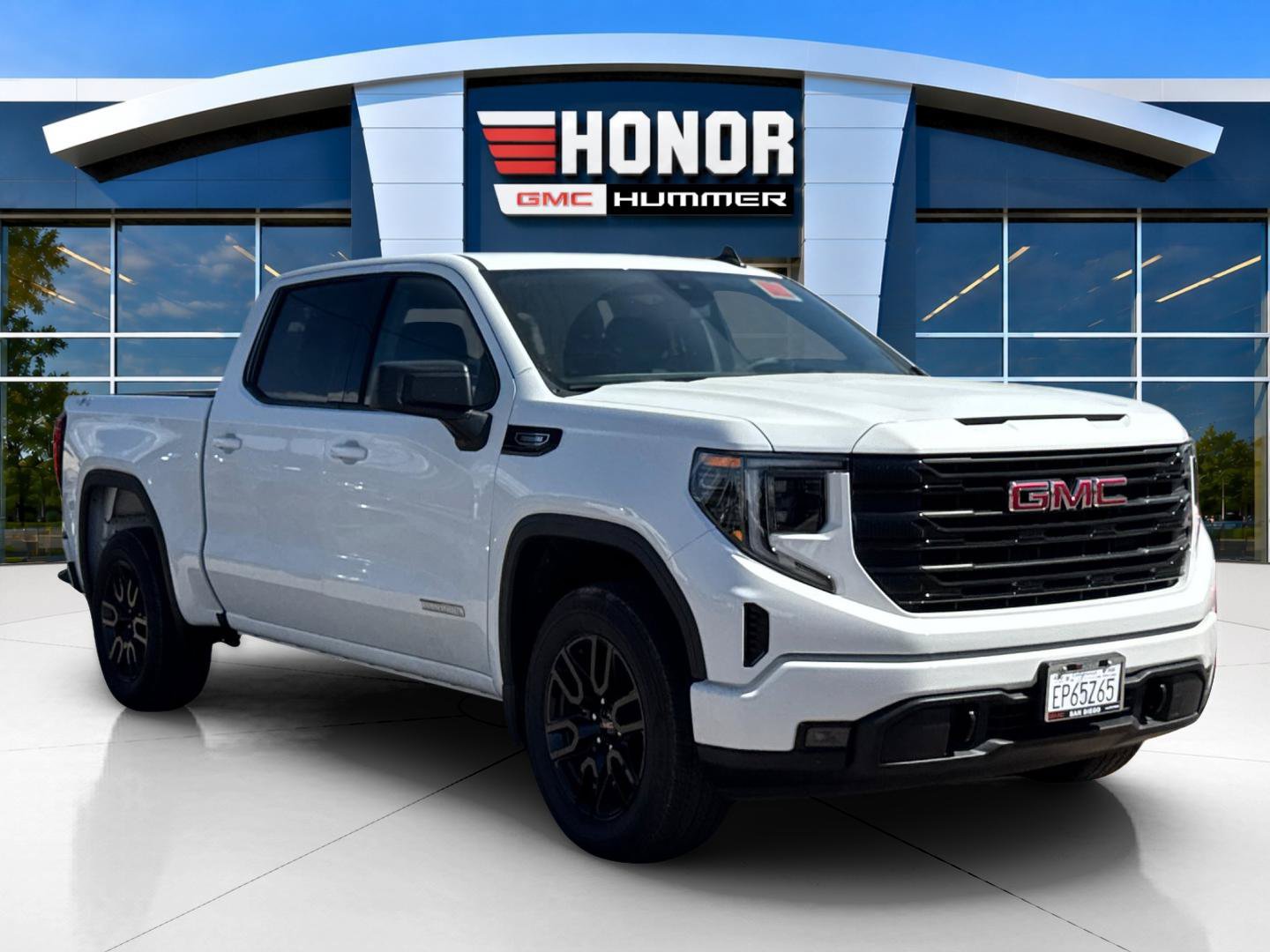 Used 2026 GMC Sierra 1500 Elevation AWD/4WD image 2