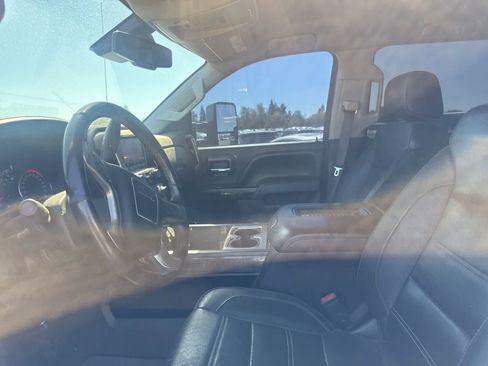 Used 2016 GMC Sierra 2500 Denali w/ Duramax Plus Package AWD/4WD image 21