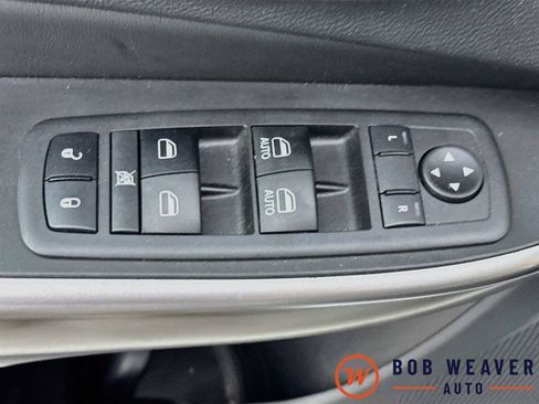Used 2019 Jeep Cherokee Latitude Plus w/ Cold Weather Group AWD/4WD image 23