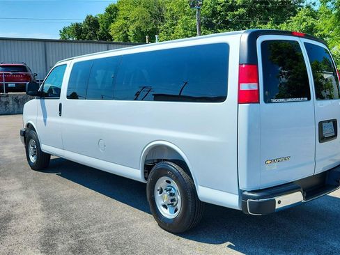 New 2026 Chevrolet Express 3500 LT w/ LT Preferred Equipment Group RWD image 3