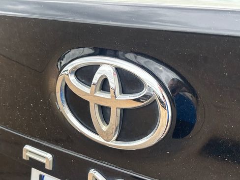 Used 2019 Toyota Camry LE image 29