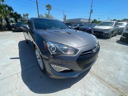 Used 2016 Hyundai Genesis 3.8 RWD image 17